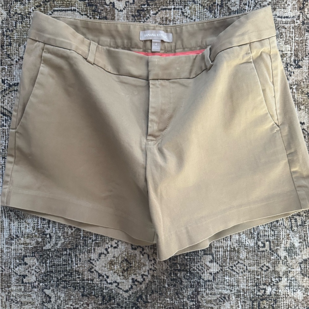 Banana Republic Women's Tan Shorts